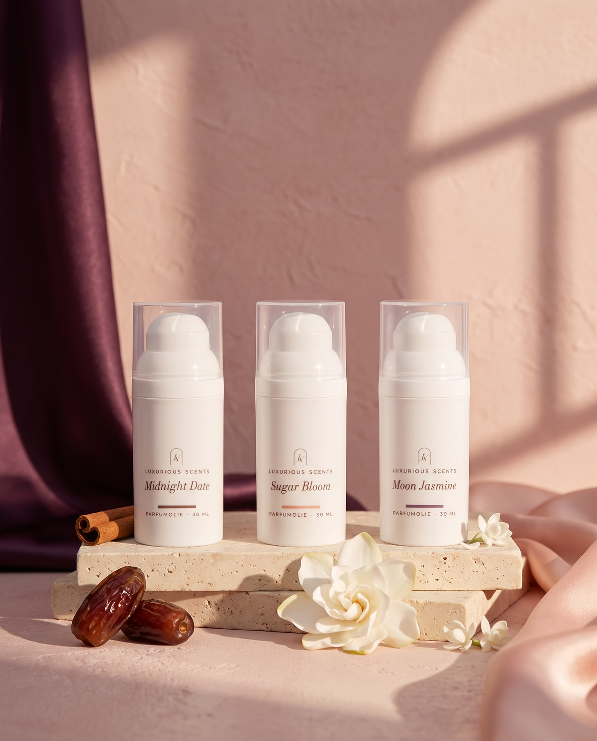 Build Your Trio: Midnight Date, Sugar Bloom en Moon Jasmine parfumolie op travertijn